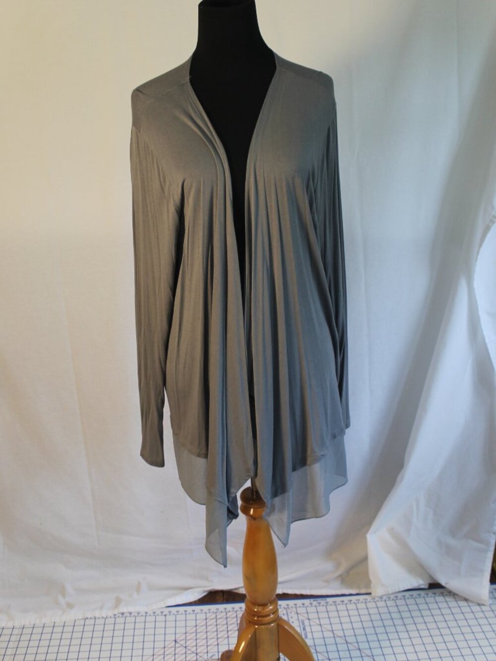 Design History Gray Open Flowy Cardigan XXL